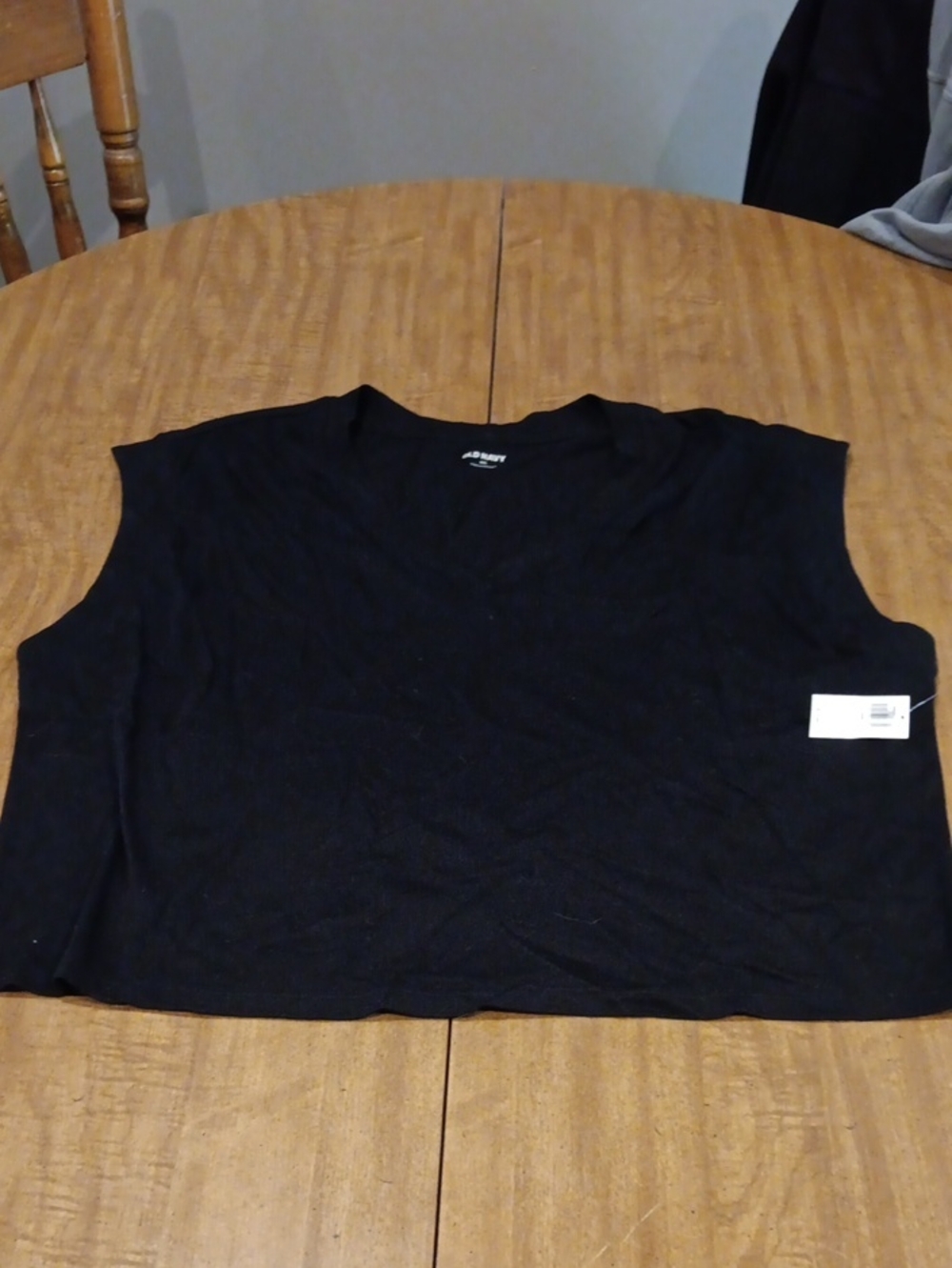 Old Navy Black V-Neck Sleeveless Tank Top